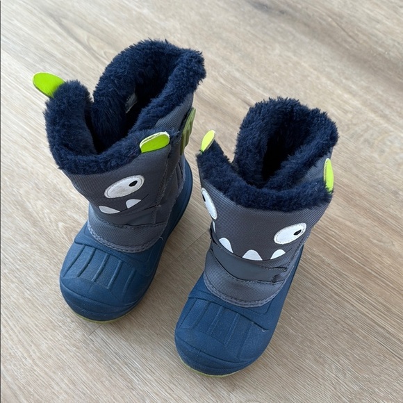 Cat & Jack snow boots - Picture 1 of 3